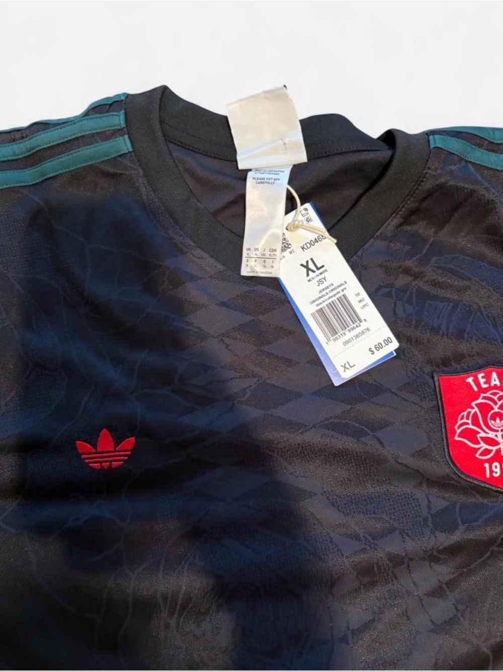 Vintage Adidas Team 1994 Black Rose Pattern Soccer Jersey - Picture 3 of 6
